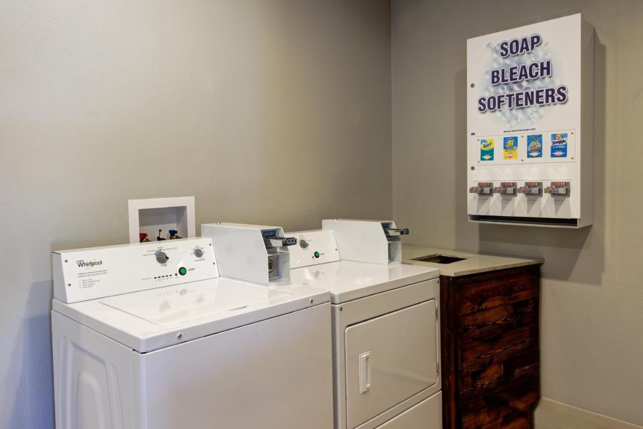Holiday Inn Express Hotel & Suites Shelbyville By Ihg Екстериор снимка