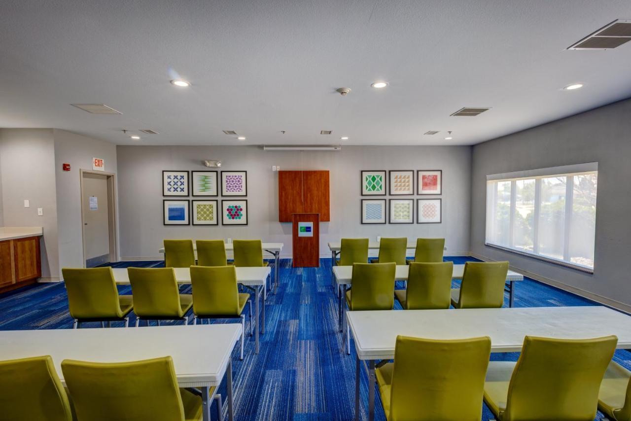 Holiday Inn Express Hotel & Suites Shelbyville By Ihg Екстериор снимка