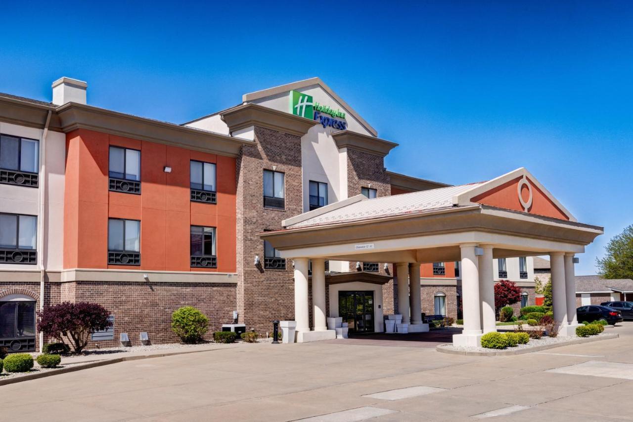 Holiday Inn Express Hotel & Suites Shelbyville By Ihg Екстериор снимка