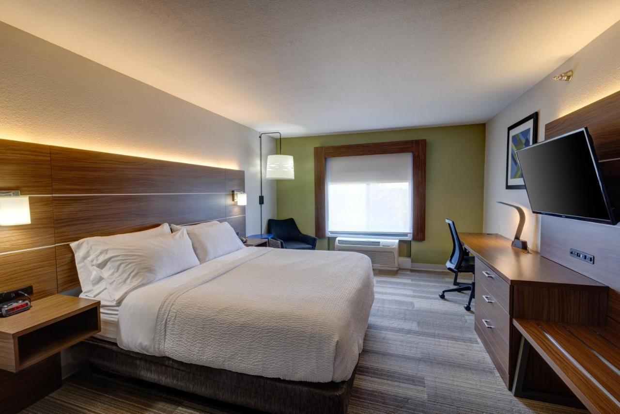 Holiday Inn Express Hotel & Suites Shelbyville By Ihg Екстериор снимка