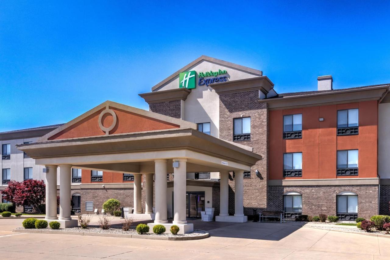 Holiday Inn Express Hotel & Suites Shelbyville By Ihg Екстериор снимка
