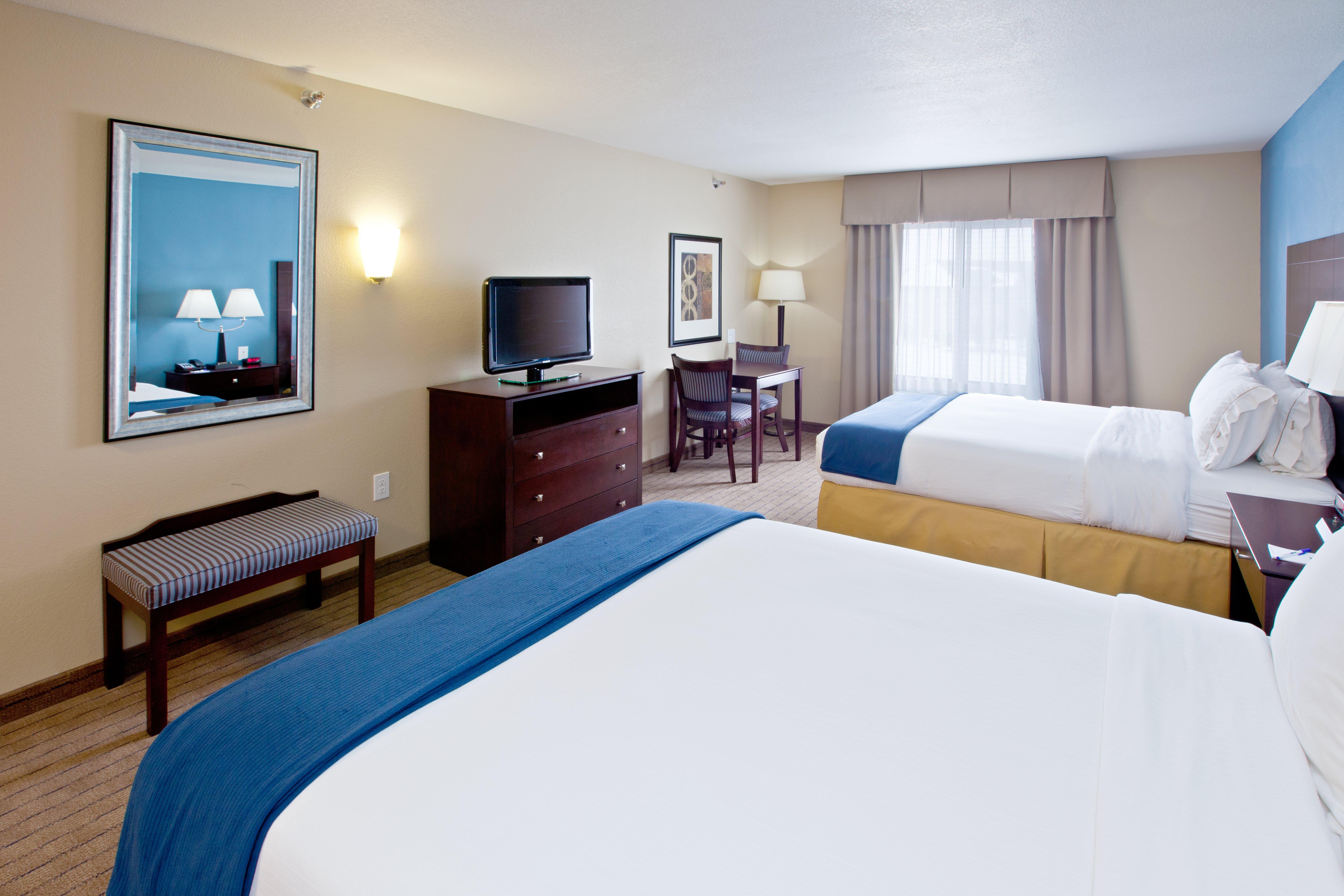 Holiday Inn Express Hotel & Suites Shelbyville By Ihg Екстериор снимка