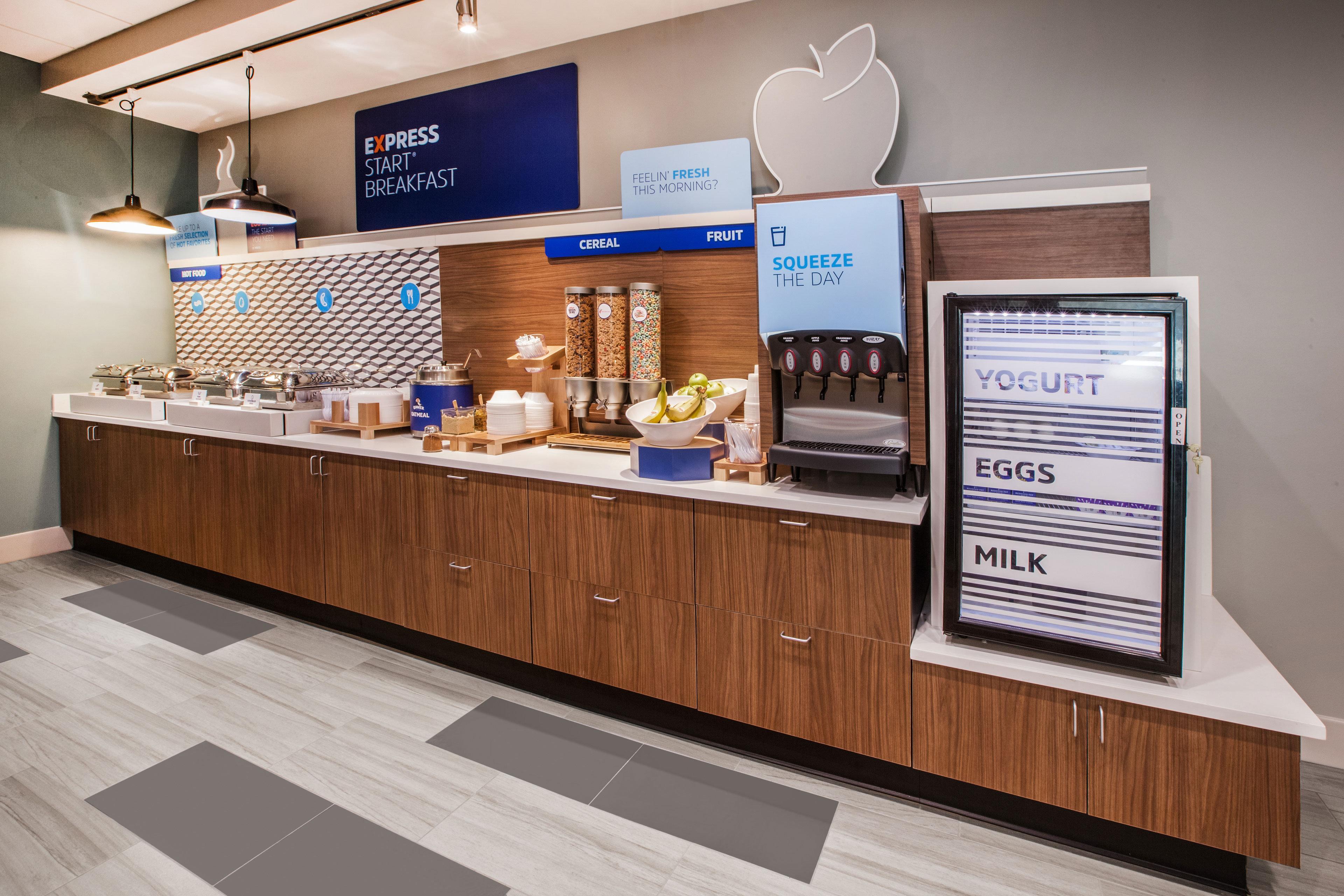 Holiday Inn Express Hotel & Suites Shelbyville By Ihg Екстериор снимка