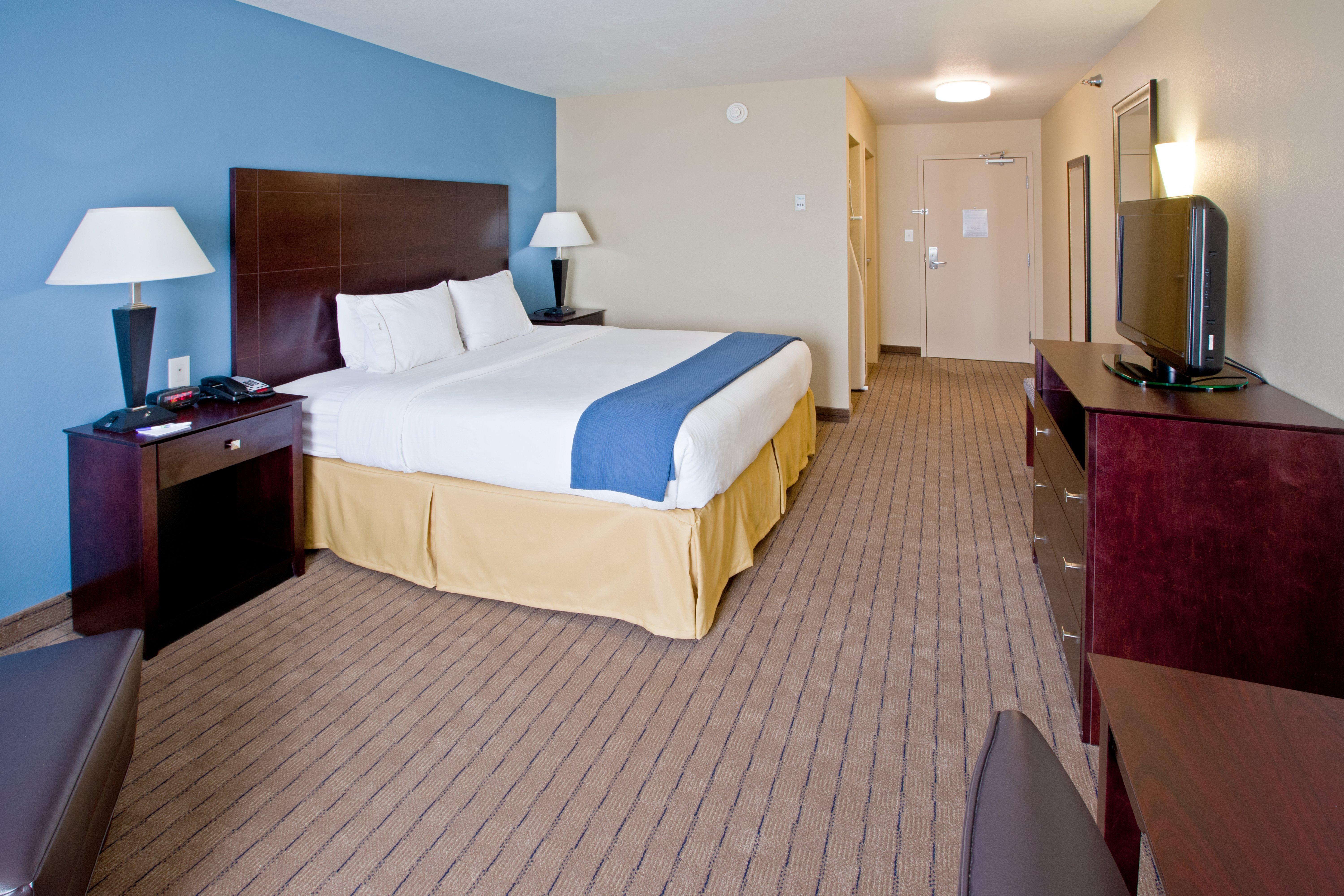 Holiday Inn Express Hotel & Suites Shelbyville By Ihg Екстериор снимка