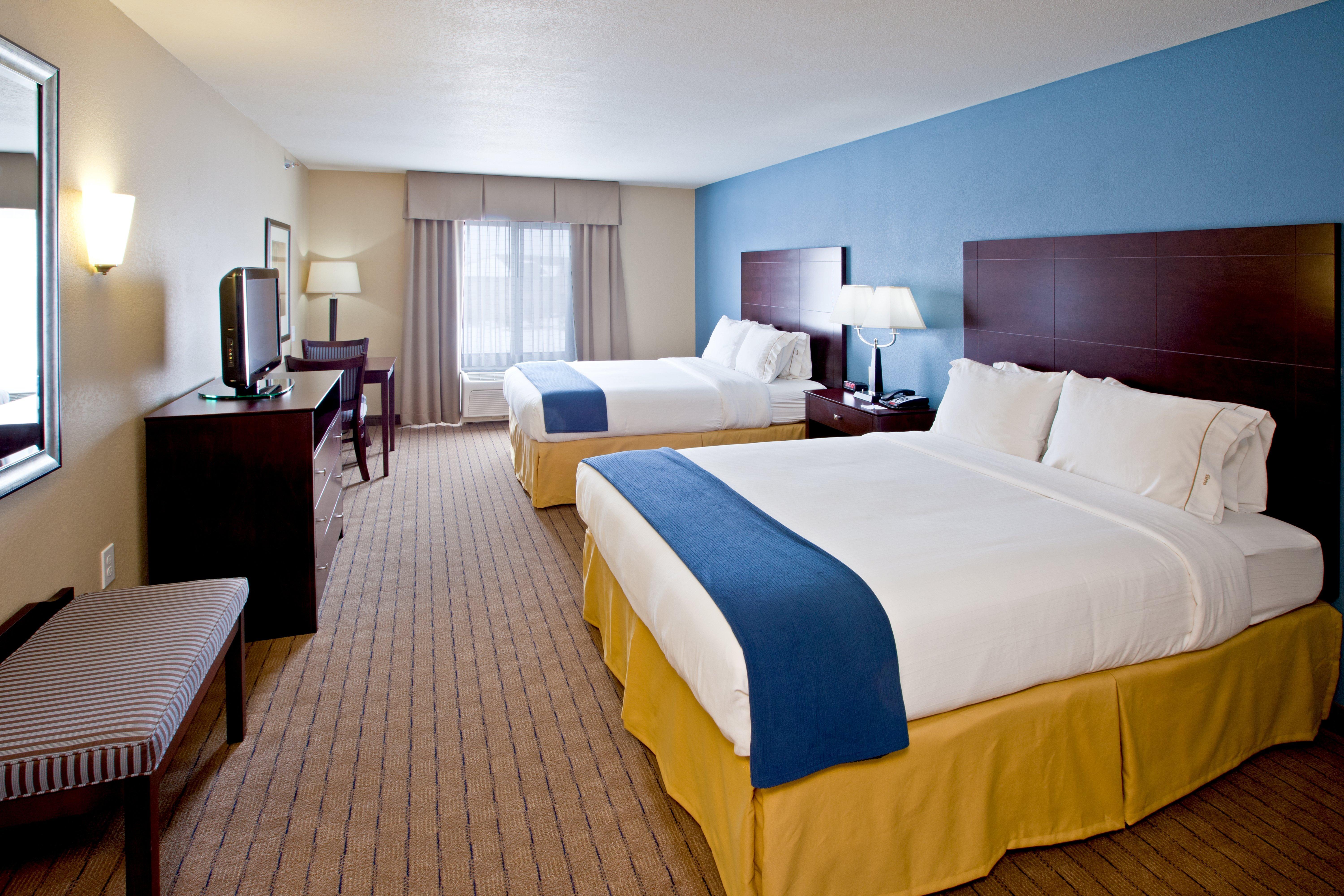 Holiday Inn Express Hotel & Suites Shelbyville By Ihg Екстериор снимка